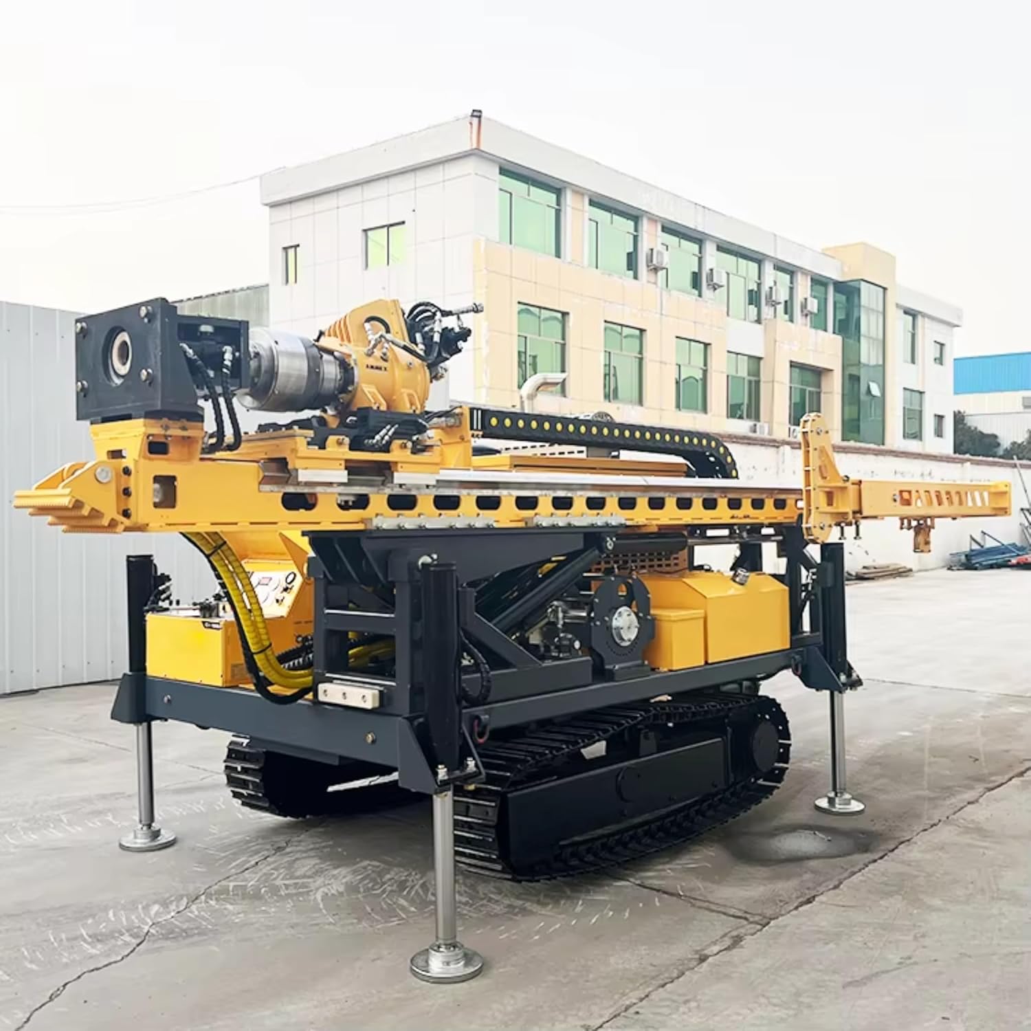 hydraulic water well drilling machine,water borehole drilling machine,portable drilling rig for groundwater,hydraulic rotary drill for farms,should I buy a water well drill,affordable borehole drilling equipment unboxing and complete package contents