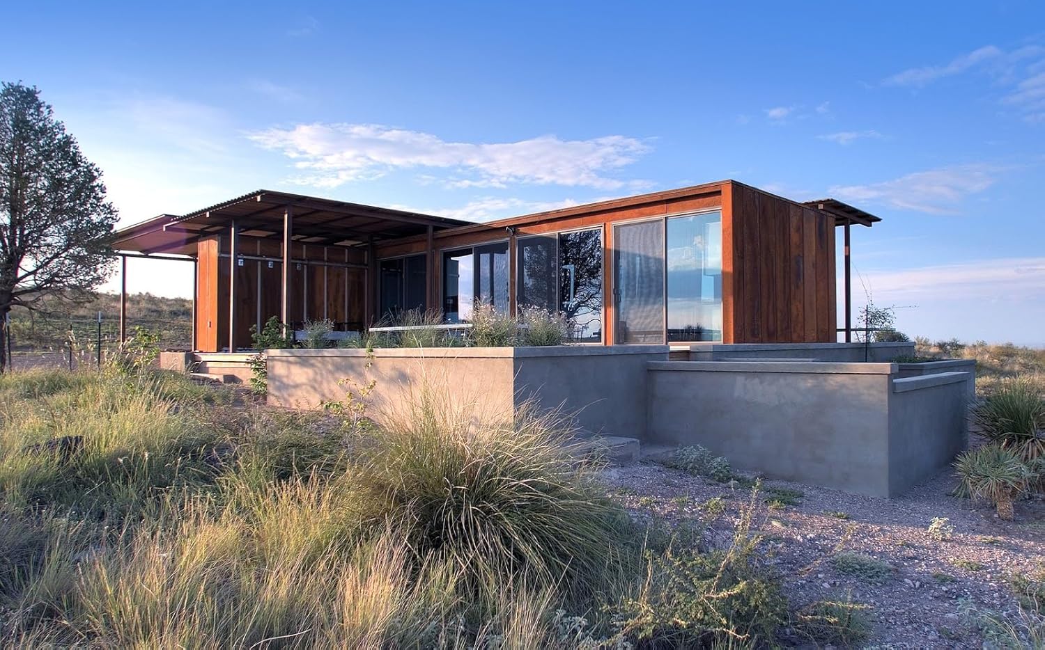 prefabricated steel kiosk,prefabricated steel kiosk pros cons,shipping container cafe vs steel kiosk,should I buy a modular container shop,best prefabricated kiosk for commercial use,prefabricated steel kiosk worth buying performance testing and real-world results