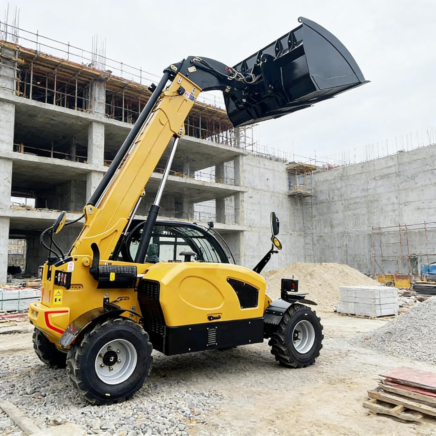 buy telehandler telescopic lift truck,should I buy a telehandler,telehandler telescopic lift truck vs forklift,telehandler pros cons,best telehandler for construction,telehandler worth buying - detailed features and technical specifications