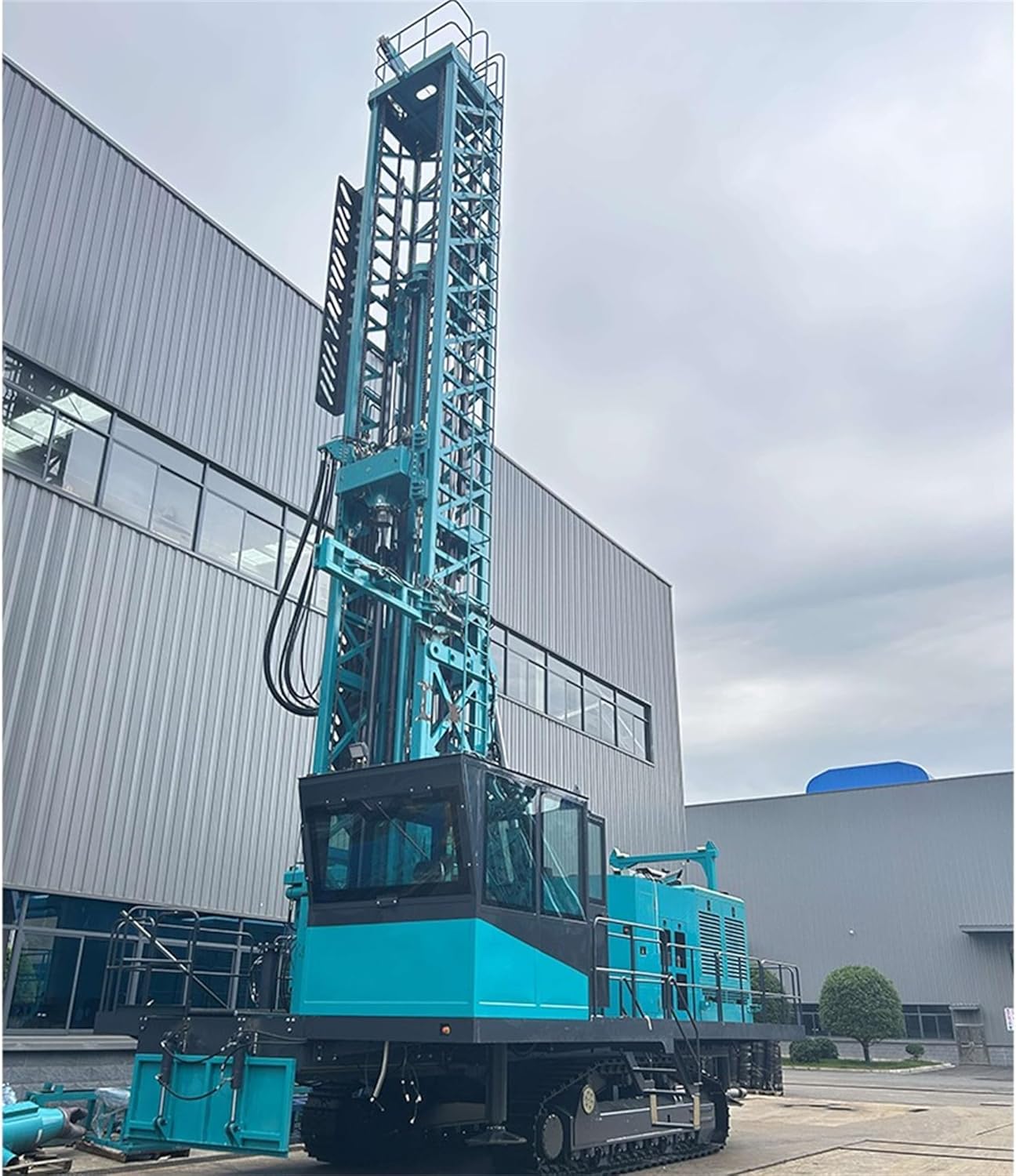 Crawler Water Well Drilling Rig: Honest & Unbiased Review 2 crawler water well drilling rig,tracked borehole drilling equipment,crawler drilling rig for deep wells,water well drilling machine for uneven terrain,crawler mounted drilling rig pros cons,best tracked water well rig unboxing and complete package contents